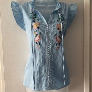 Mexican Floral Embroidered Top ~ Baby Blue